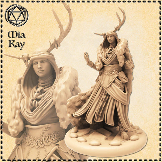 Female Shaman miniature by M3DM