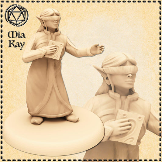 Female Gnome Cleric miniature by M3DM