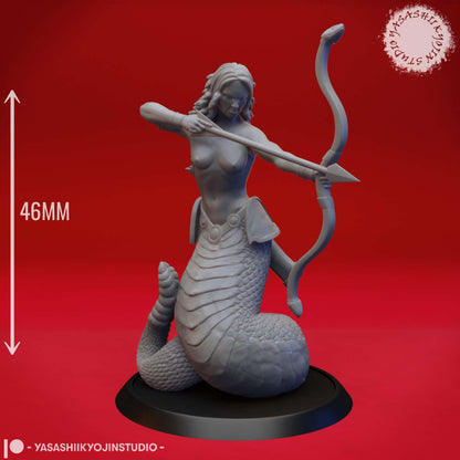 Medusa miniature by Yasashii Kyojin Studio