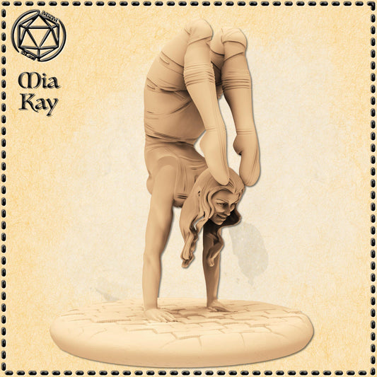Circus Acrobat Human and Mutant miniature by M3DM