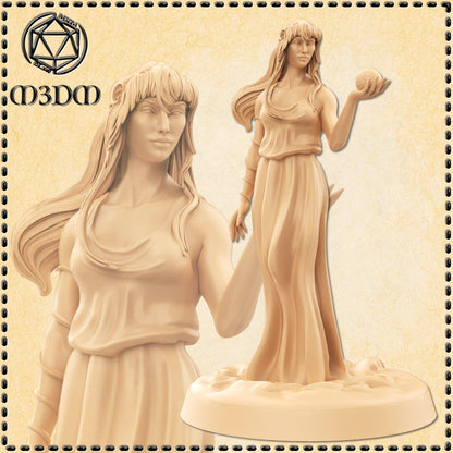 Moon Goddess miniature by M3DM