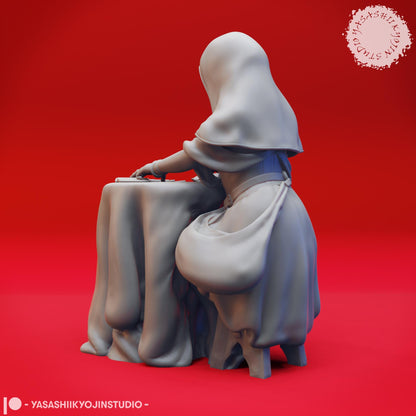 Fortune Teller miniature by Yasashii Kyojin Studio