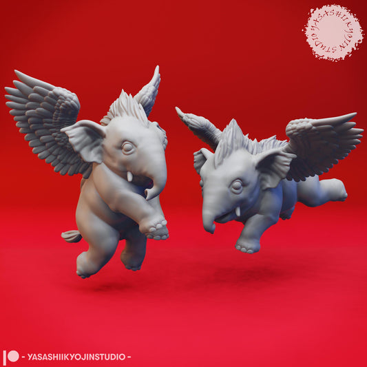 Hollyphant miniature by Yasashii Kyojin Studio