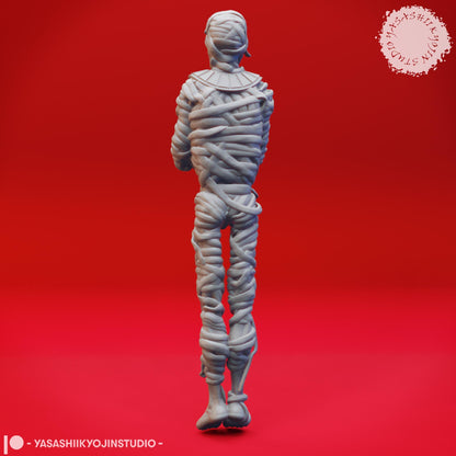 Mummy miniature by Yasashii Kyojin Studio