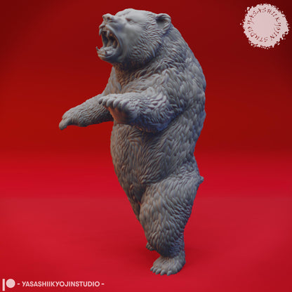 Bear miniature by Yasashii Kyojin Studio