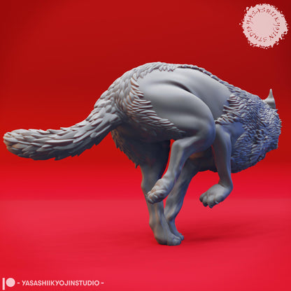 Wolf miniature by Yasashii Kyojin Studio
