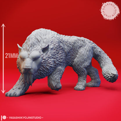 Crag cat miniature by Yasashii Kyojin Studio