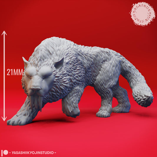 Crag cat miniature by Yasashii Kyojin Studio